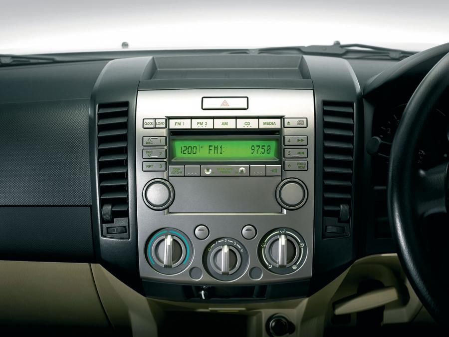  Mazda BT-50 2006 года  (фото 16 из 98)